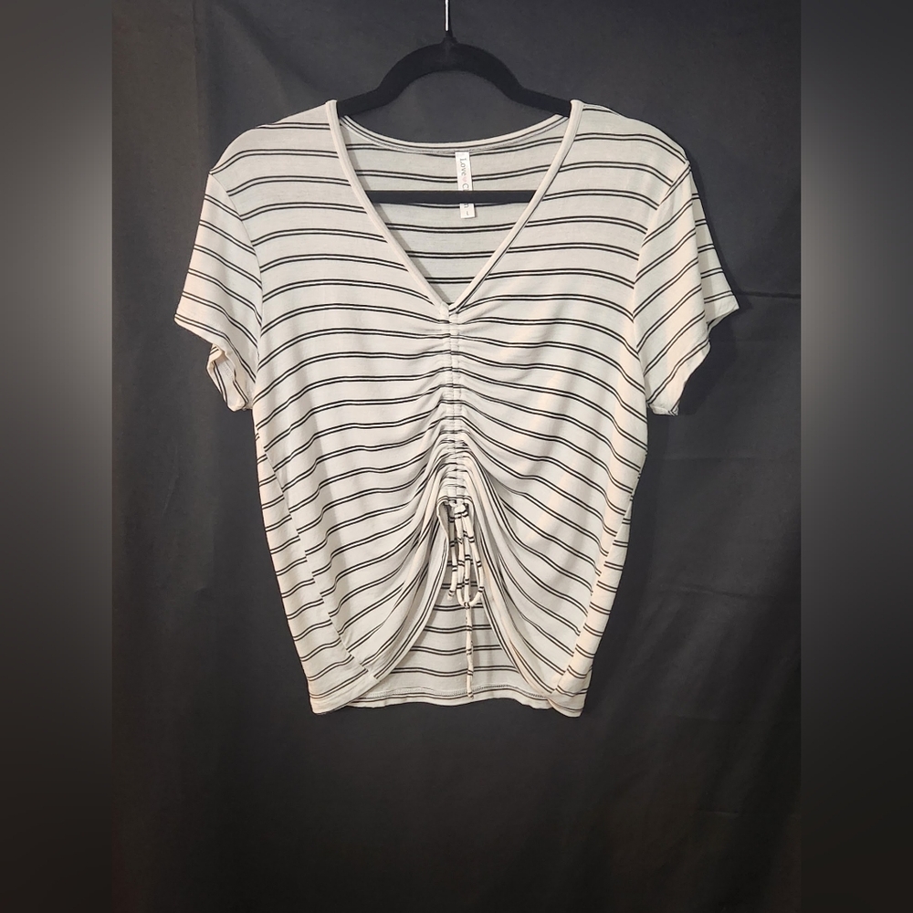 Love Charm Ruched Drawstring Tee Size L - Picture 11 of 14